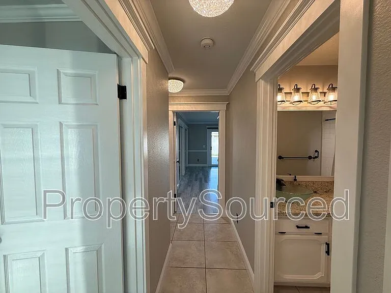 1351 Aksland Dr — Photo 18