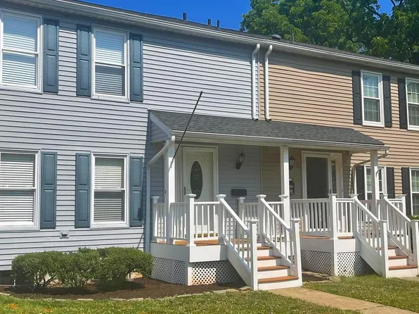 18 Warren Cmn, Cockeysville, MD 21030