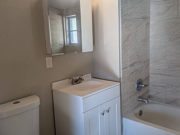 5th image of 5349 E Ferry Dr #N