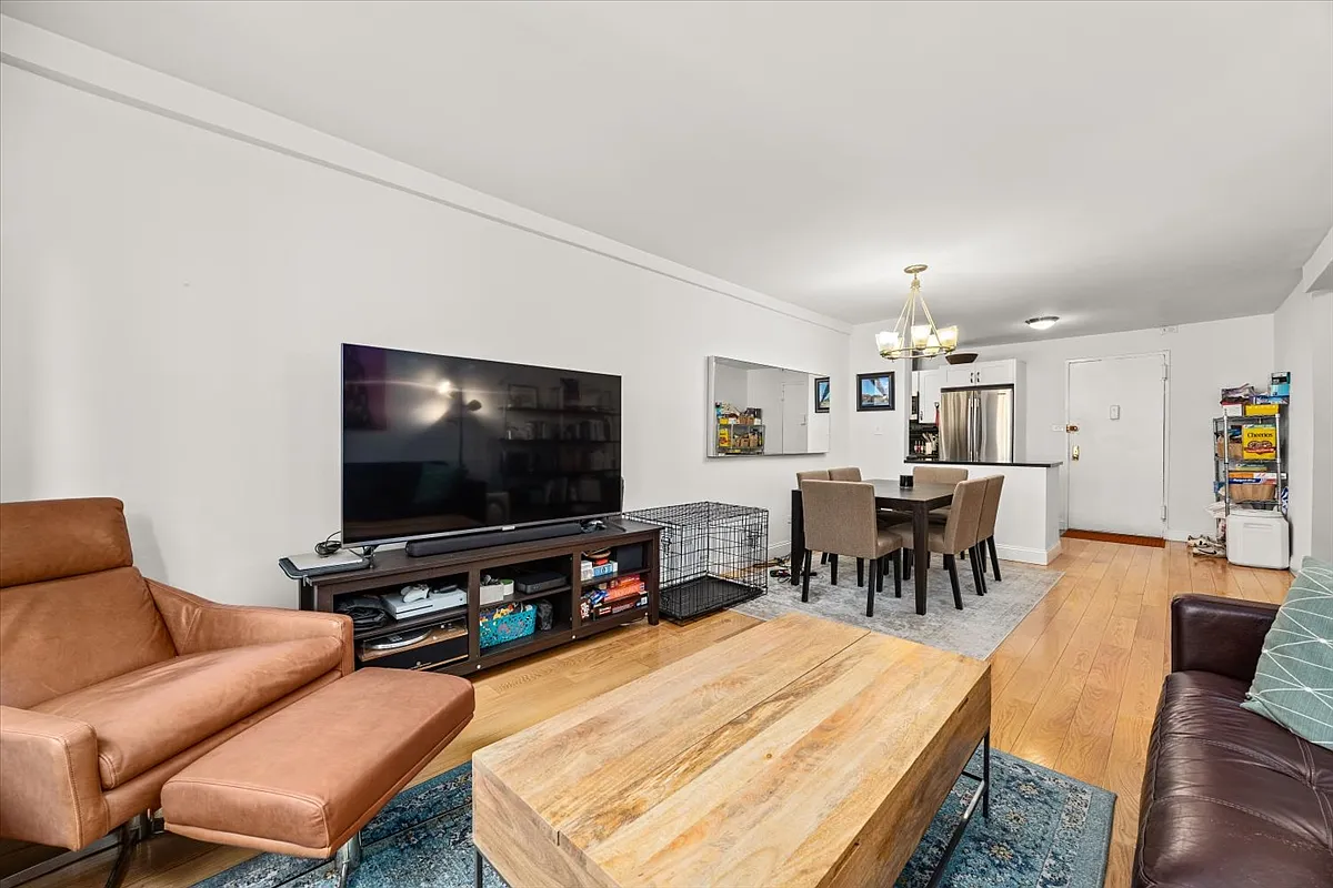 165 Christopher Street — Photo 4