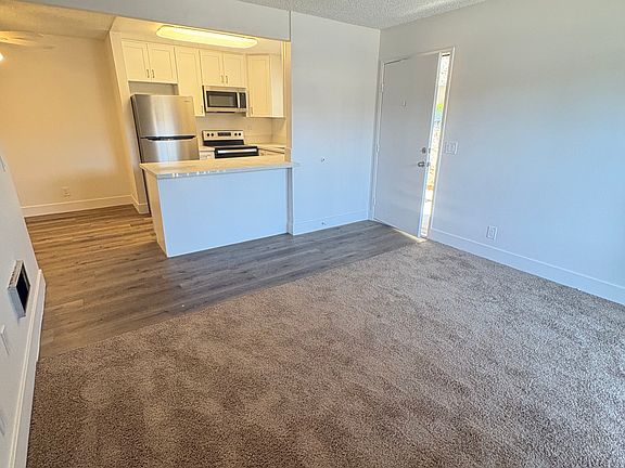 4th image of 1051 Rock Springs Rd APT 142