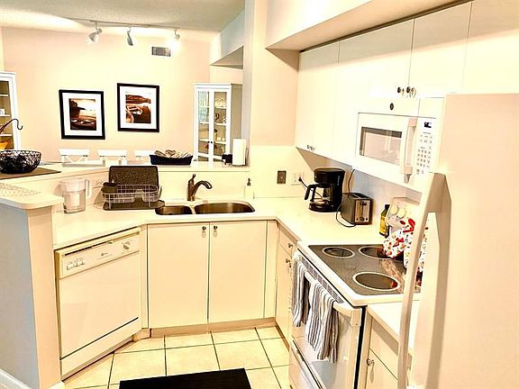 4th image of 11770 Saint Andrews Pl APT 205