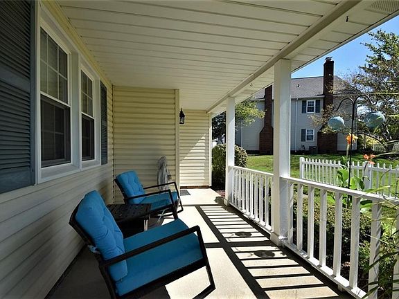2nd image of 1480 Peppercorn Ct #7-11