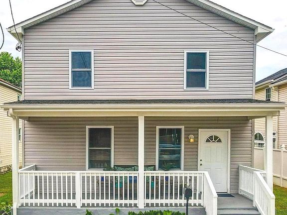 4th image of 2524 Sycamore Ave