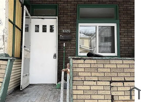 532 Vermont Ave #1/2 — Photo 5