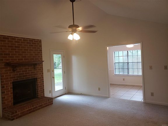 3rd image of 1005 N Burbank Dr