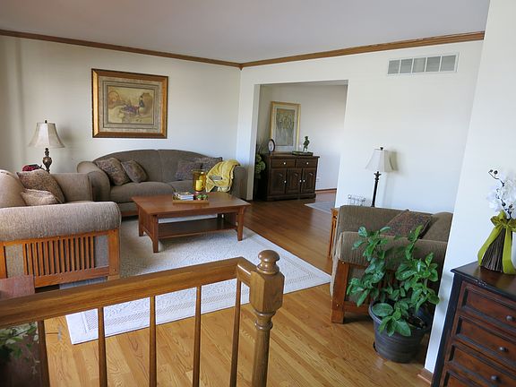 Living Rm Hard Wood Floors