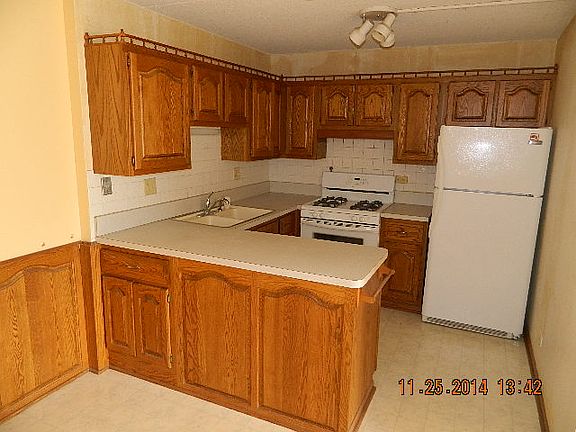 4th image of 5S100 Pebblewood Ln APT E7