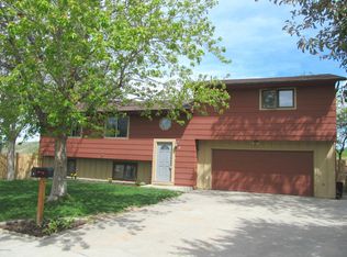 9 Grandview Cir, Gillette, WY 82716