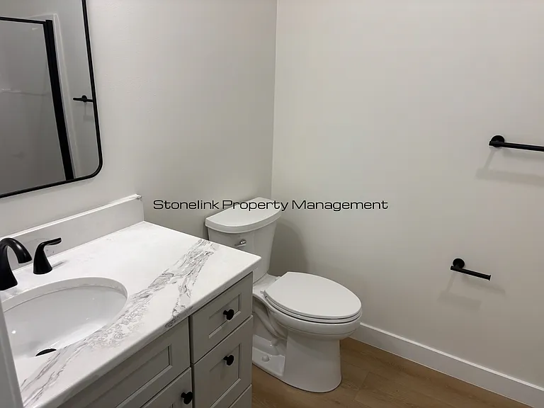 265 Manton Ave — Photo 7