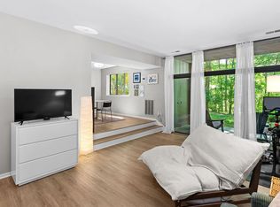 1668 Parkcrest Cir APT 100, Reston, VA 20190