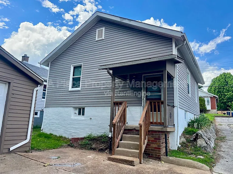 8612 Hume Ave — Photo 5