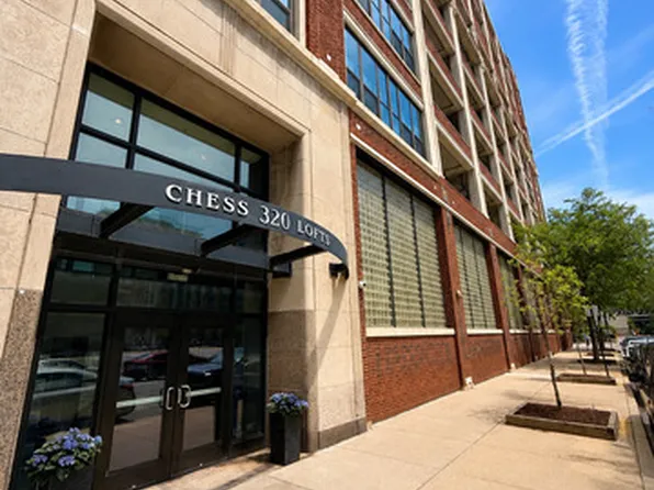 320 E 21st St, Chicago, IL