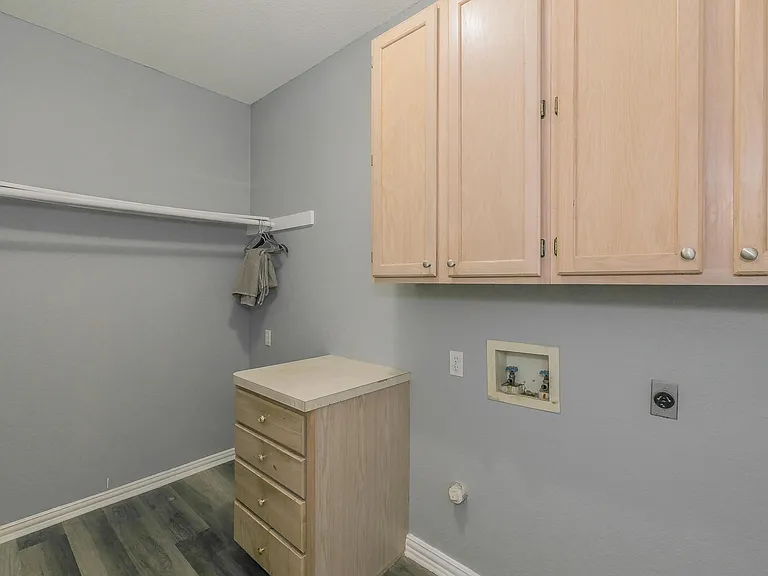 1619 Corvallis Trl — Photo 10
