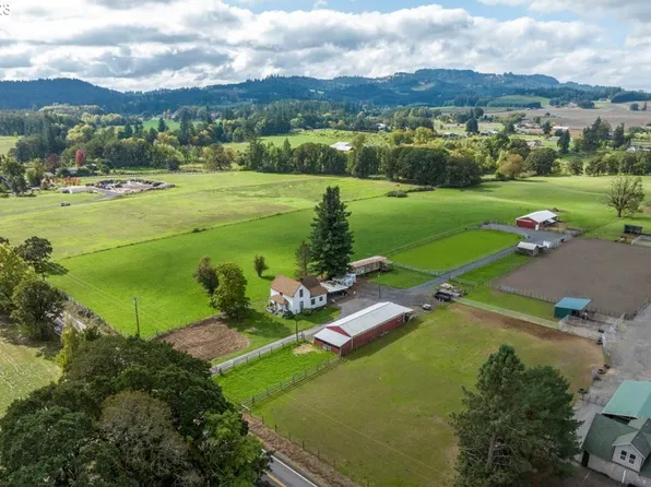 13805 NE Tangen Rd, Newberg, OR 97132