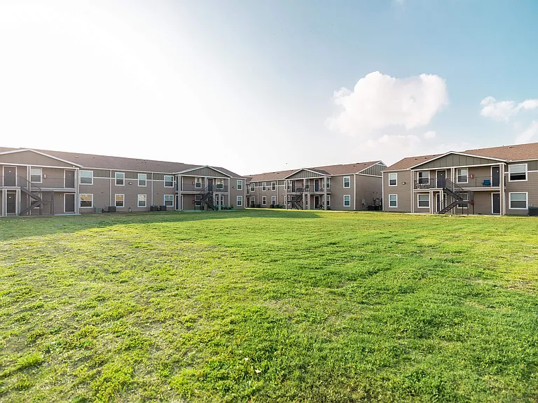 Midtown Apartments — Photo 24