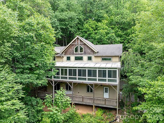 2nd image of 82 Red Oak Dr