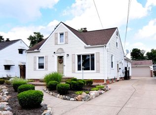 1181 Sunset Rd, Mayfield Heights, OH 44124