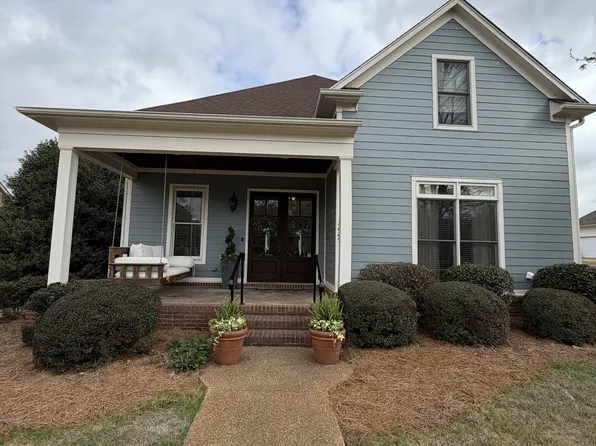 424 Northpointe Lake Dr, Oxford, MS 38655