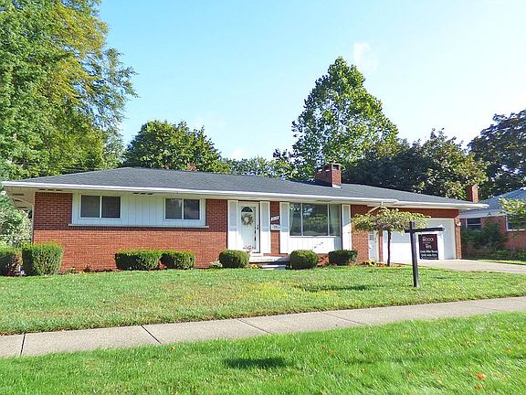 2nd image of 319 Amelia Ave