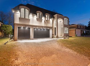 95 Lord Seaton Rd, Toronto, ON M2P 1K7