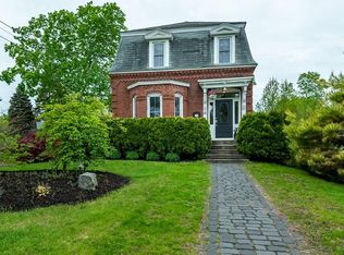 28 Maple Ave, Andover, MA 01810