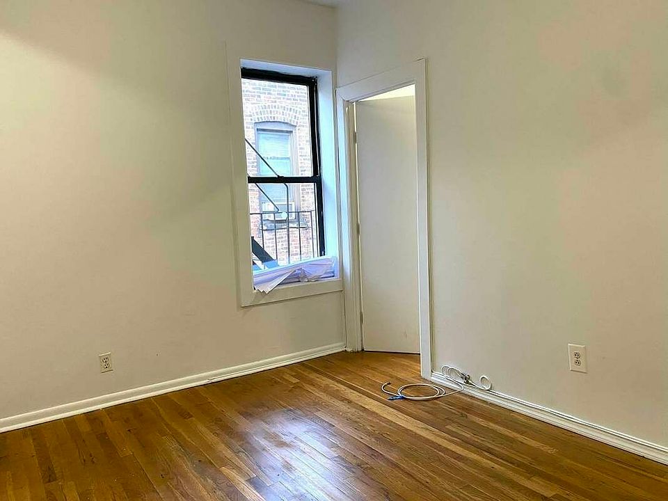 2nd image of 562 W 164th St #6DE