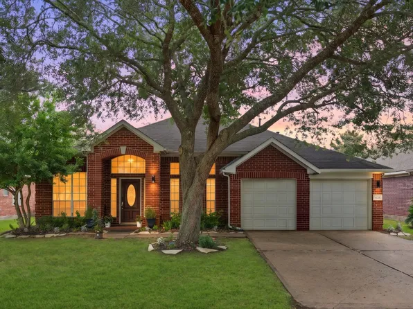 4138 Galloway Dr, Pearland, TX 77584