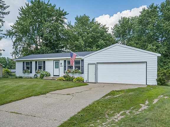 2nd image of 5854 Hilltop Dr