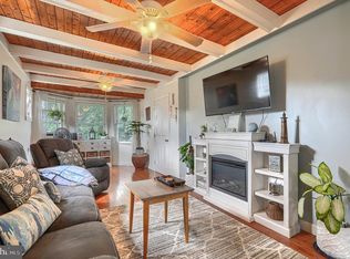 6828 Harewood Park Dr, Middle River, MD 21220
