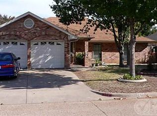 8013 Tree Leaf Ln, Fort Worth, TX 76123