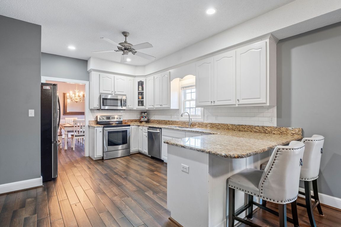 next background image