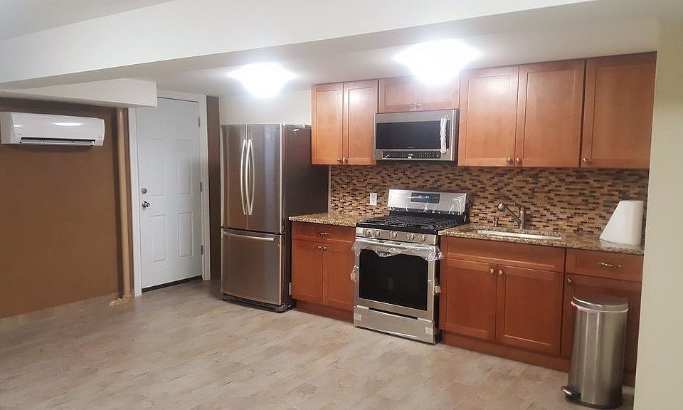 1st image of 4213 25th Ave #1