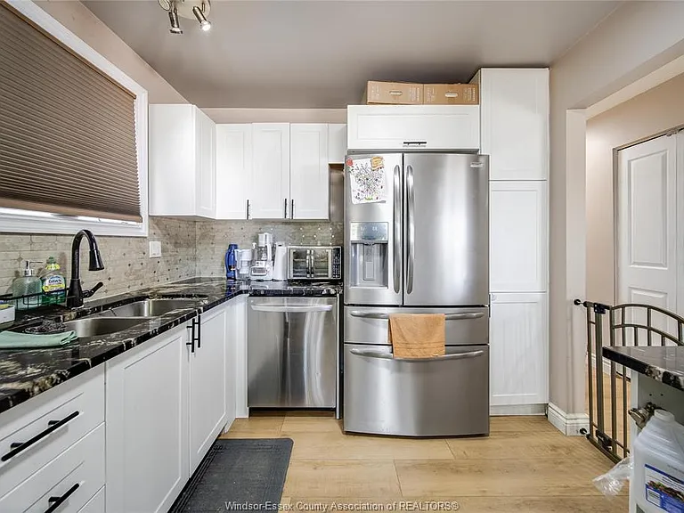 9633 Avery Ln #UPPER — Photo 17