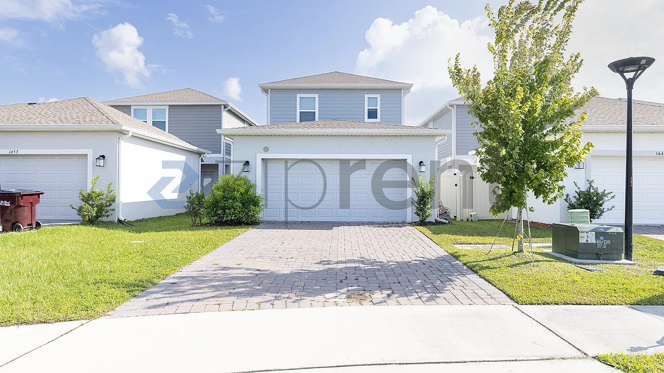 4 bed, 3.5 bath, 3200 sqft, $3,700 — Photo 3