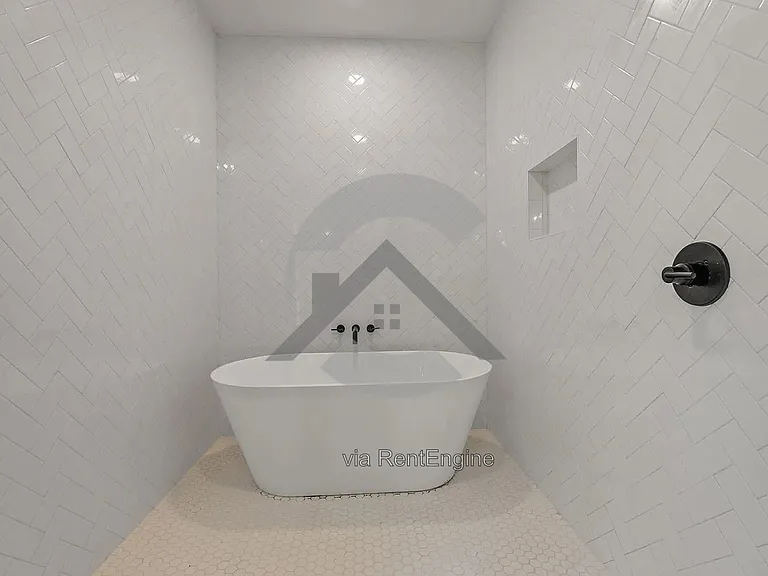 1725 Rohan Cir — Photo 13