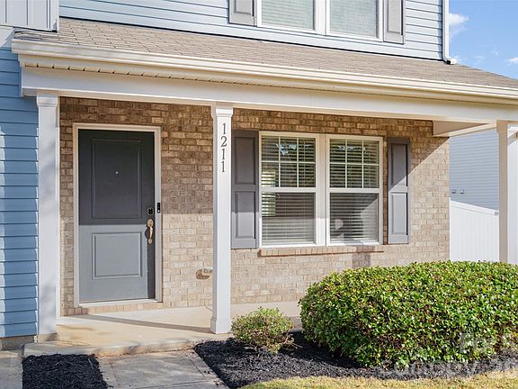 3rd image of 1211 Whitehall Hill Rd