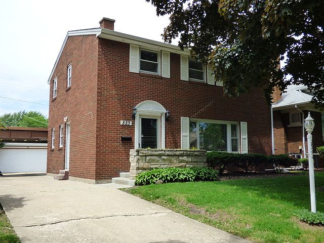 1st image of 823 W Manor Ct