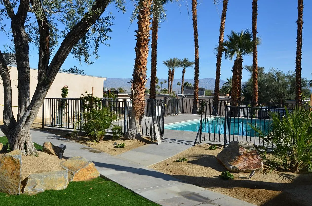 RiverWalk Luxury Living — Photo 4