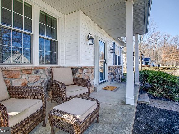 5th image of 3816 Highland Dr
