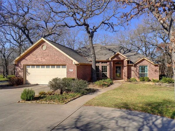 408 Hastings Dr, Runaway Bay, TX 76426