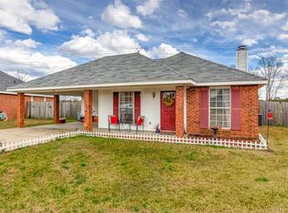202 Village Cv, Pearl, MS 39208