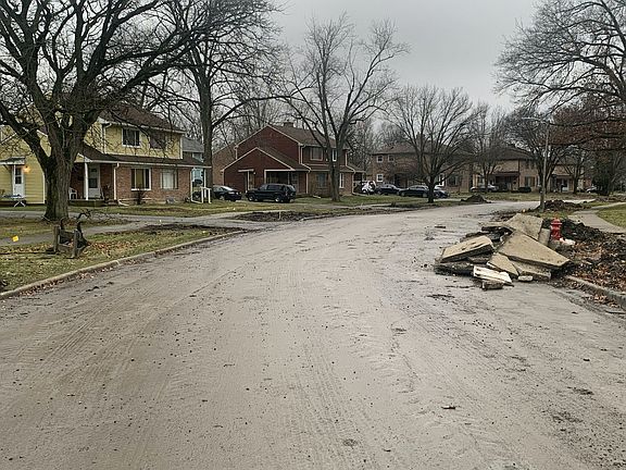 4th image of 275 Dogwood St