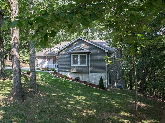 2nd image of 2400 Lanier Ln