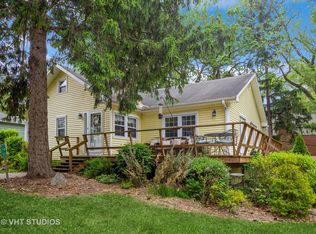 28593 W Fox River Dr, Barrington, IL