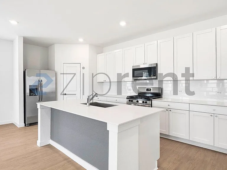 8322 Amber Summit Ln — Photo 12