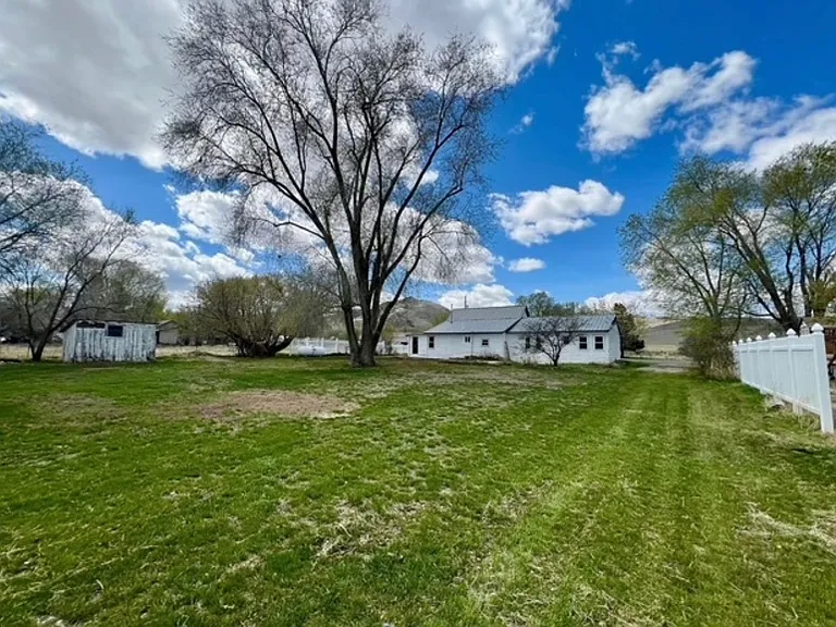 25970 N 9000 W — Photo 11