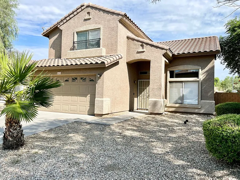 9820 W Pioneer St — Photo 3
