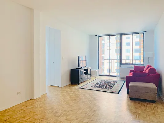 Rented by Compass | media 13