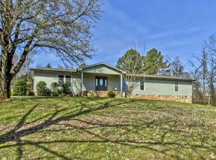 447 Academy Dr, Friendsville, TN 37737